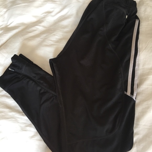 Adidas Response M Astro Pants in Black - Picture 6 of 6